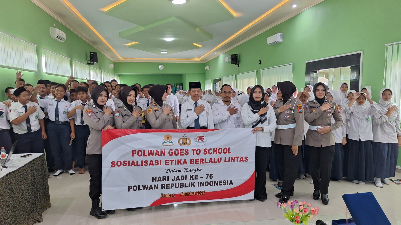 POLWAN GOES TO SCHOOL MATASA JEMBER
